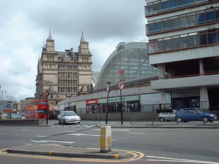 unattractive and impermeable pre-scheme approach to Lime St Station